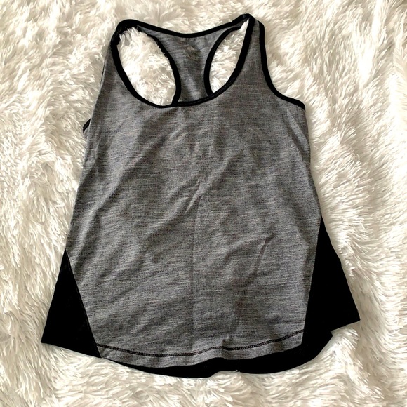 Old Navy Tops - Workout tank top